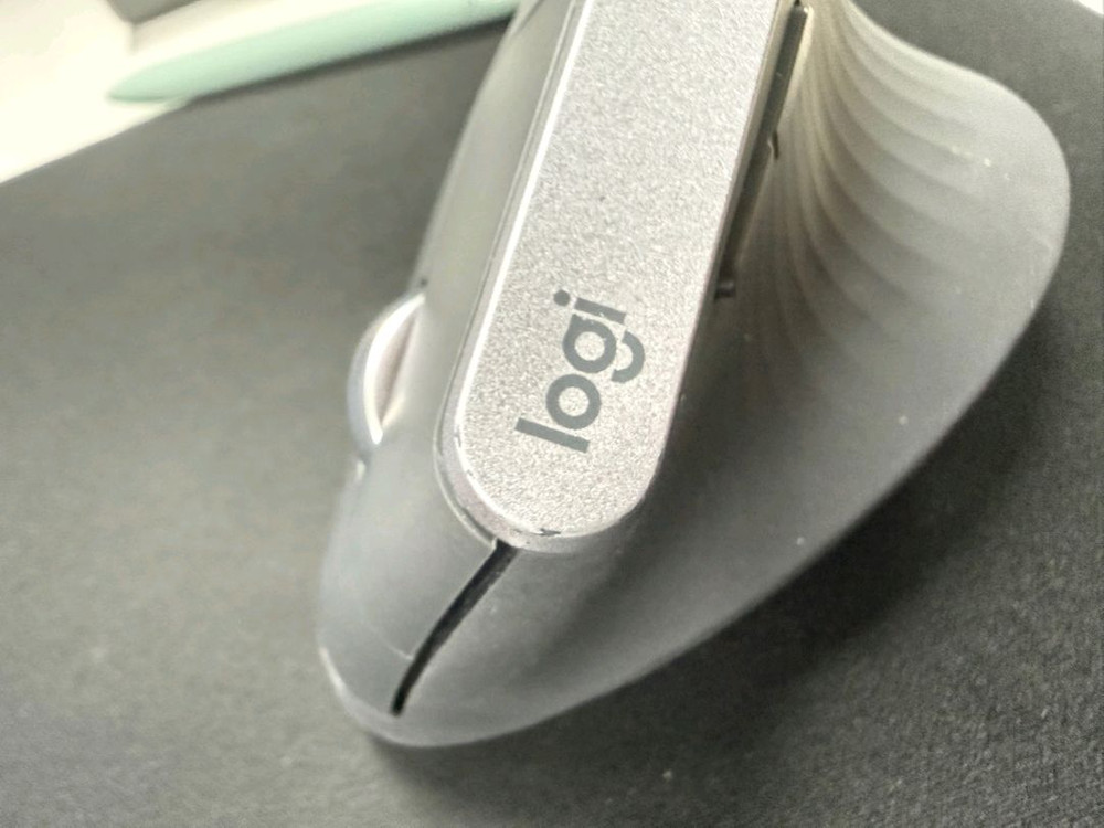 로지텍 MX VERTICAL 이미지