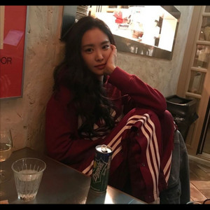 아디다스 트레이닝복 세트 이미지