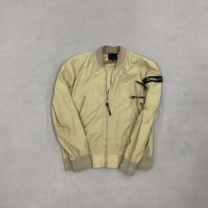 내셔널지오그래픽 바람막이 105 이미지