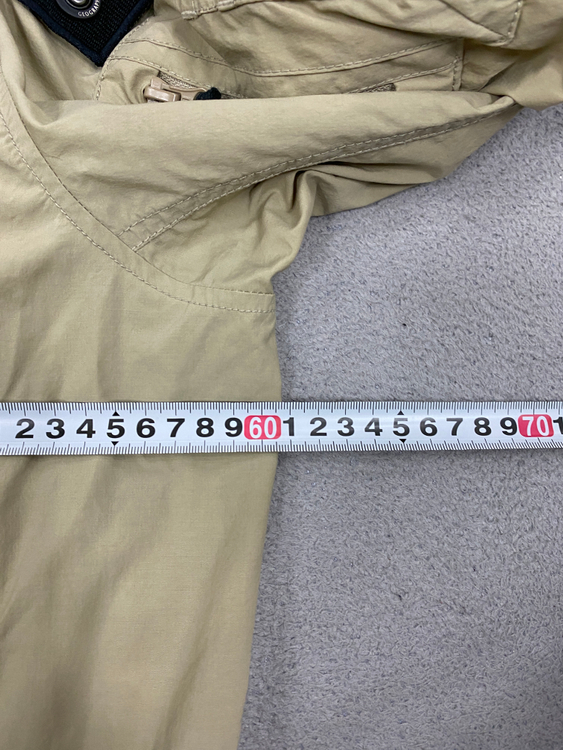 내셔널지오그래픽 바람막이 105 이미지