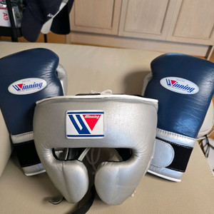 위닝 14온스 네이비실버 + 실버 t 헤드기어L 커스텀 복싱 스파링세트 이미지