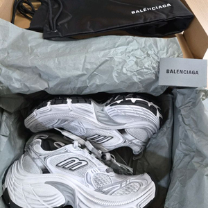 발렌시아가 10XL 화이트/ 그레이 이미지