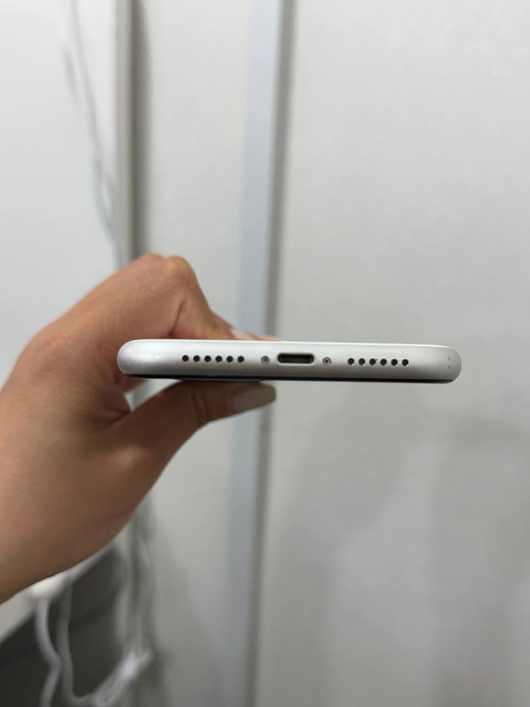 아이폰XR 화이트 64/88% Y1734 이미지