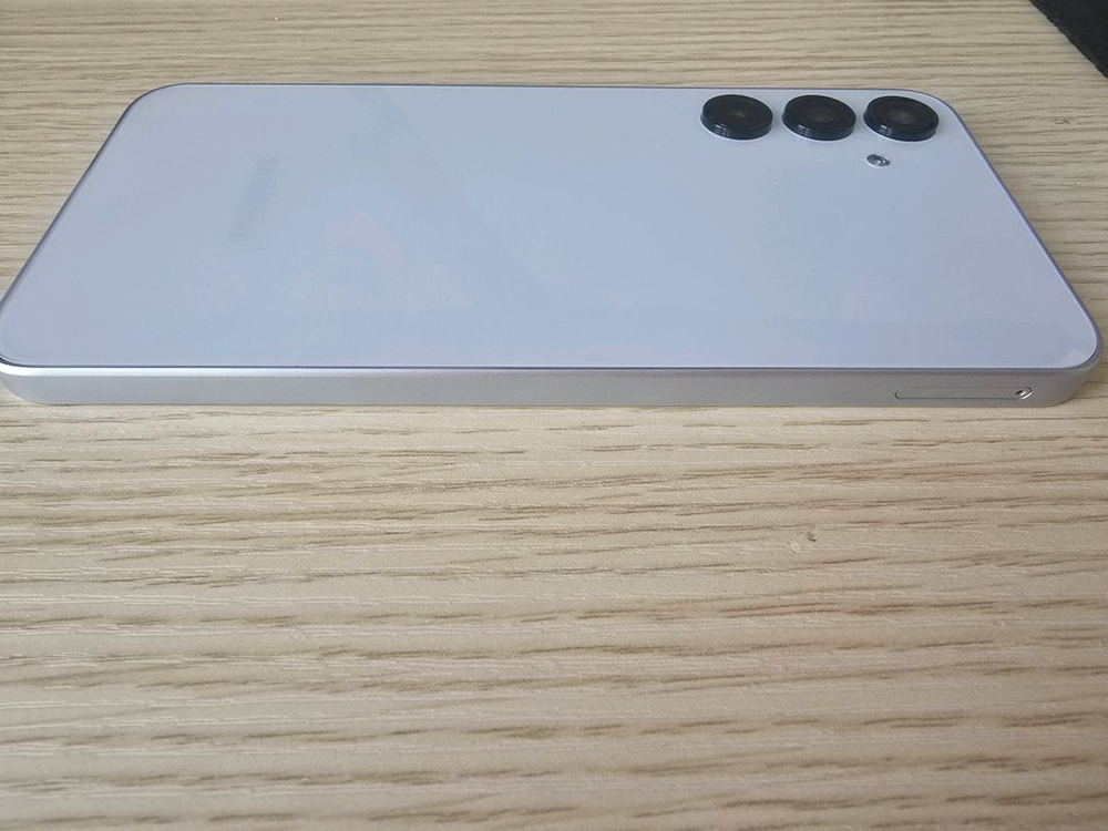 삼성 갤럭시 버디 4 A16 5G 이미지