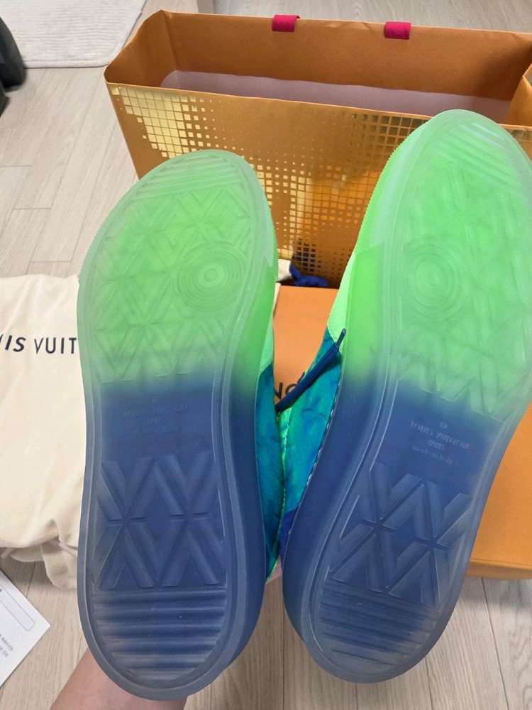 루이비통 토뤼옹 버질아블로 스니커즈 이미지