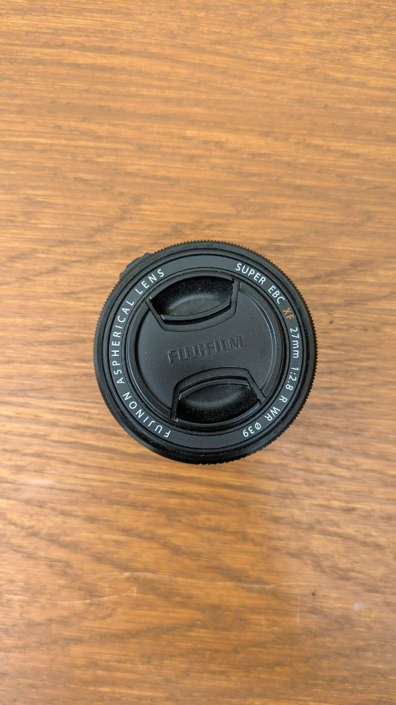 후지필름 X-E4 실버 + 27mm 번들렌즈 이미지