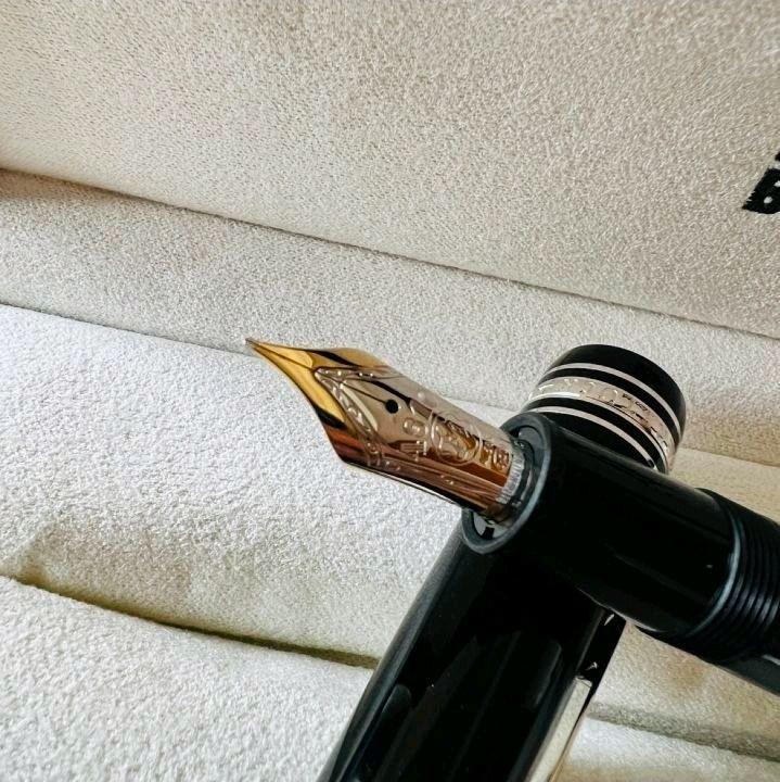 몽블랑 마이스터스퇵 만년필 146 f nib 이미지