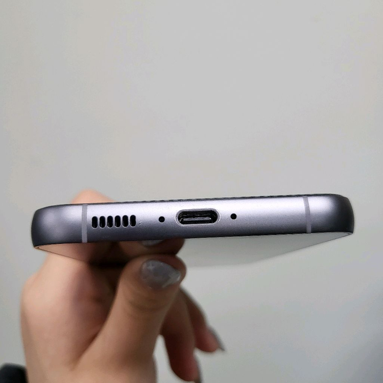 A급 갤럭시 S23FE 256기가 블랙 그라파이트 256GB 판매합니다 이미지