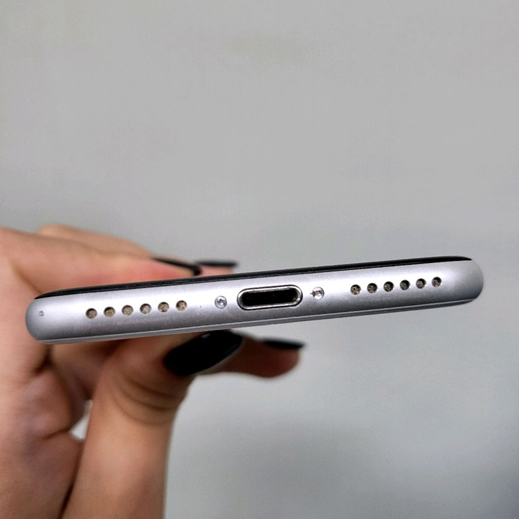 아이폰 SE2 128기가 배터리100 스타라이트 화이트 128GB 판매 이미지