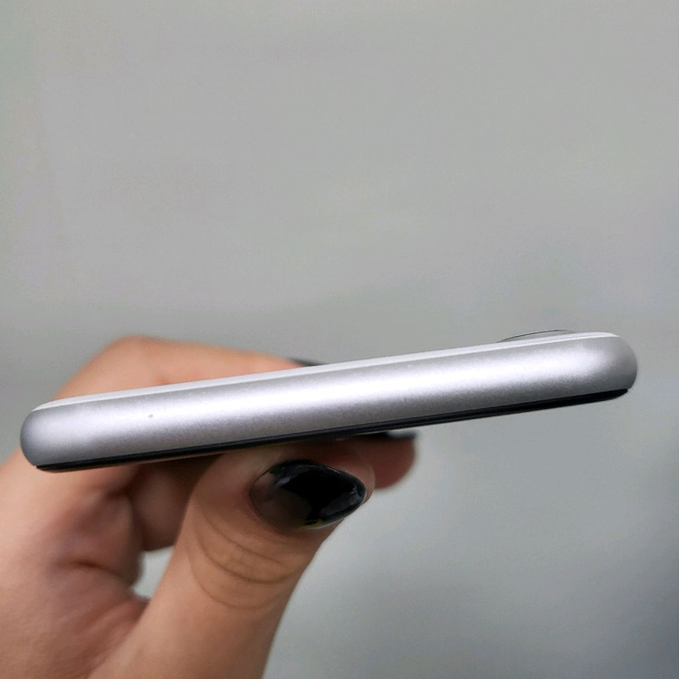 아이폰 SE2 128기가 배터리100 스타라이트 화이트 128GB 판매 이미지