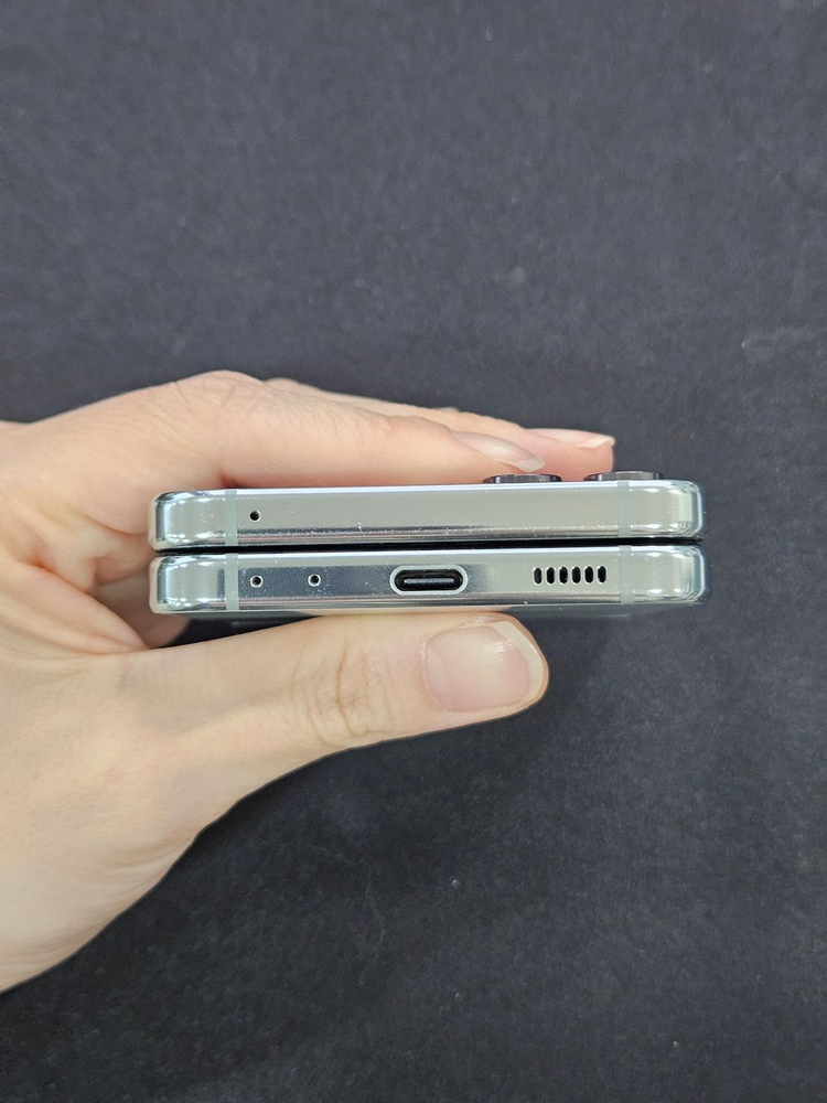 갤럭시Z플립5 256GB 실버 이미지