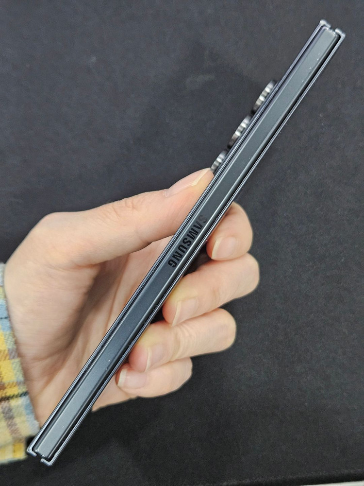 갤럭시Z폴드7 256GB 블랙 이미지