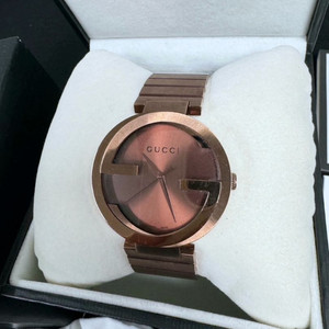 GUCCI 구찌 YA133309 인터로킹 GG 남녀공용 메탈시계 손목시계 이미지