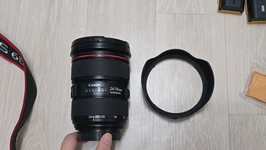 캐논 6dmark2 육두막 신계륵24-70 50단렌즈 팔아요 !! 이미지