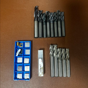 초경 엔드밀 이미지