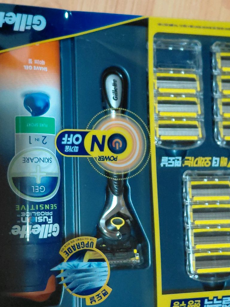 질레트 프로쉴드 옐로우 면도날 이미지