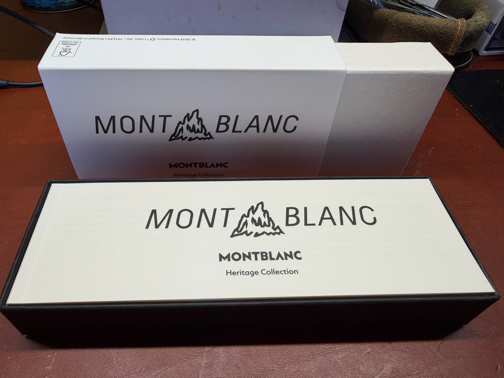 몽블랑 헤리티지 루즈&느와 베이비 코랄 만년필 스페셜 에디션 이미지