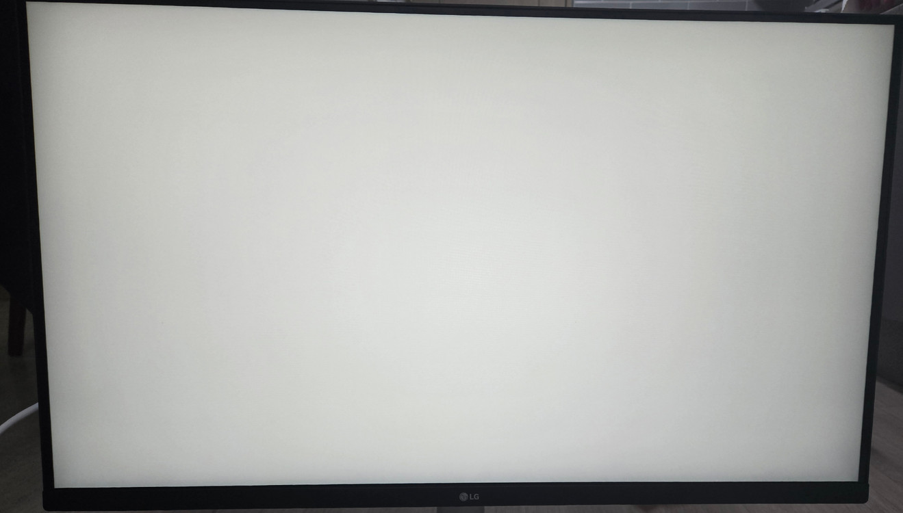 LG 32인치 4K 모니터 32UP830 팝니다 이미지