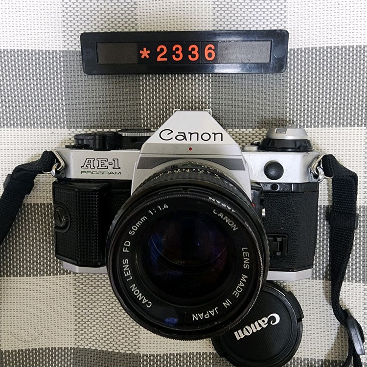 캐논 AE-1 프로그램 필름카메라 실버바디 1.4 단렌즈 이미지