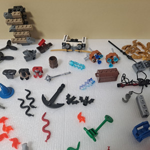 레고 부품(갑옷,안장,무기,보석상자기타)gs반값택포 이미지