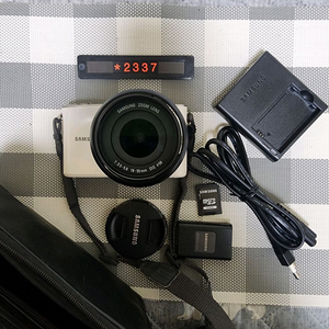 삼성 NX 100 디지털카메라 화이트바디 가방세트 이미지