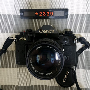 캐논 A-1 필름카메라 블랙바디 1.4렌즈