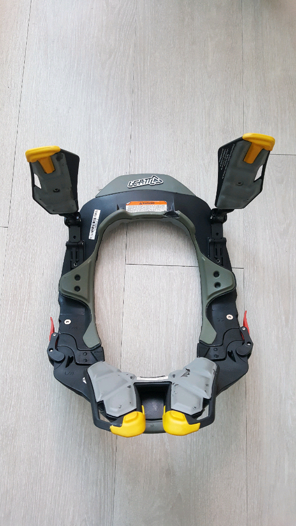 LEATT 리트 라이딩용 헬멧 목 보호대 이미지