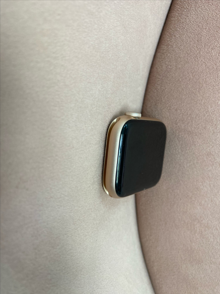 애플워치 6세대 무 찍힘 무기스 이미지