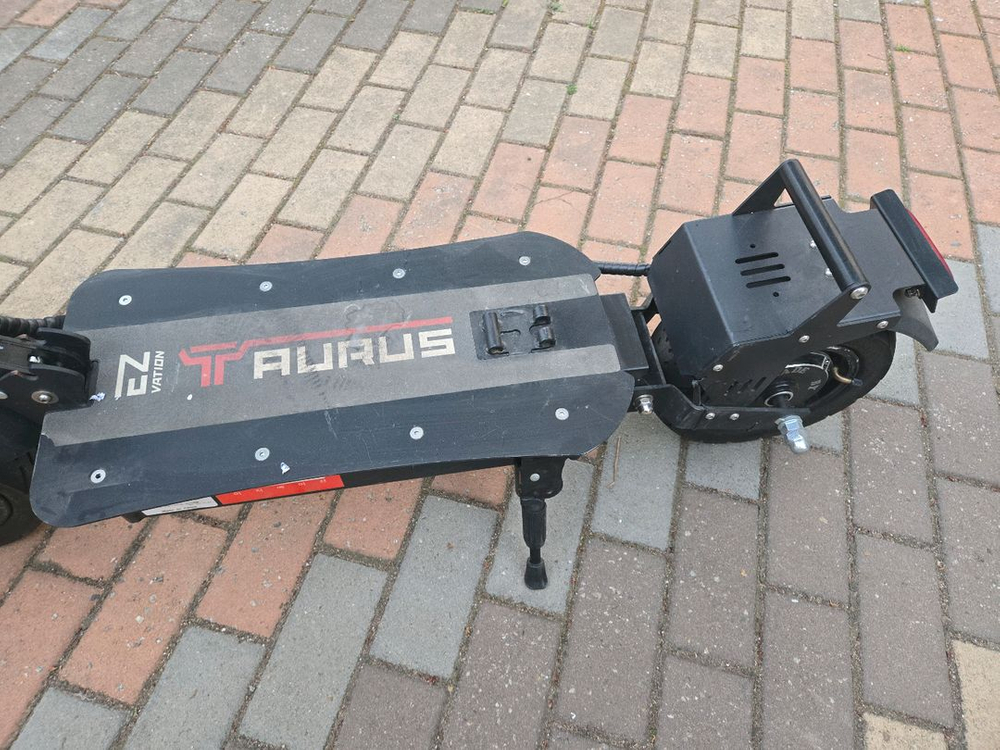 이지베이션 타우러스 뉴클래식 듀얼 전동킥보드 판매합니다 이미지