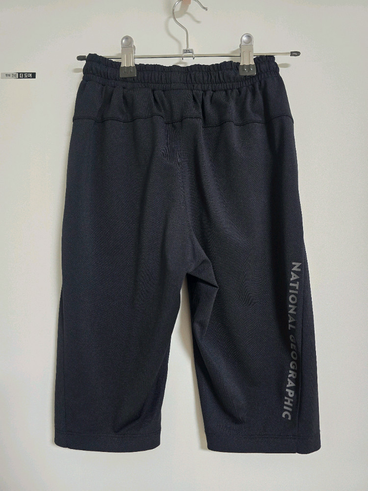 내셔널지오그래픽 키즈 7부 팬츠 130사이즈 블랙 이미지