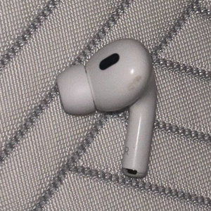 에어팟 프로2 오른쪽 이미지