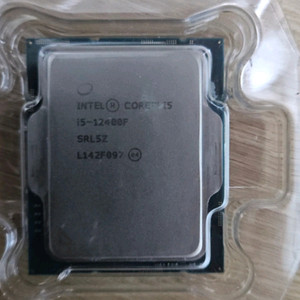 인텔 i5-12400F CPU 이미지