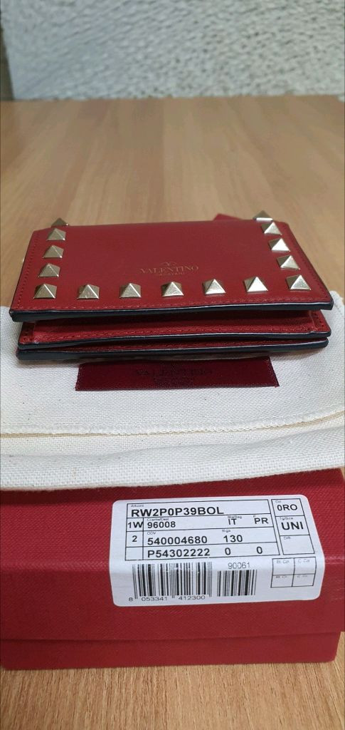 발렌티노 반지갑 카드지갑 정품S급(보증서O)구찌프라다루이비통디올고야드샤넬셀린느보테가생로랑버버리발렌시아가가방 이미지