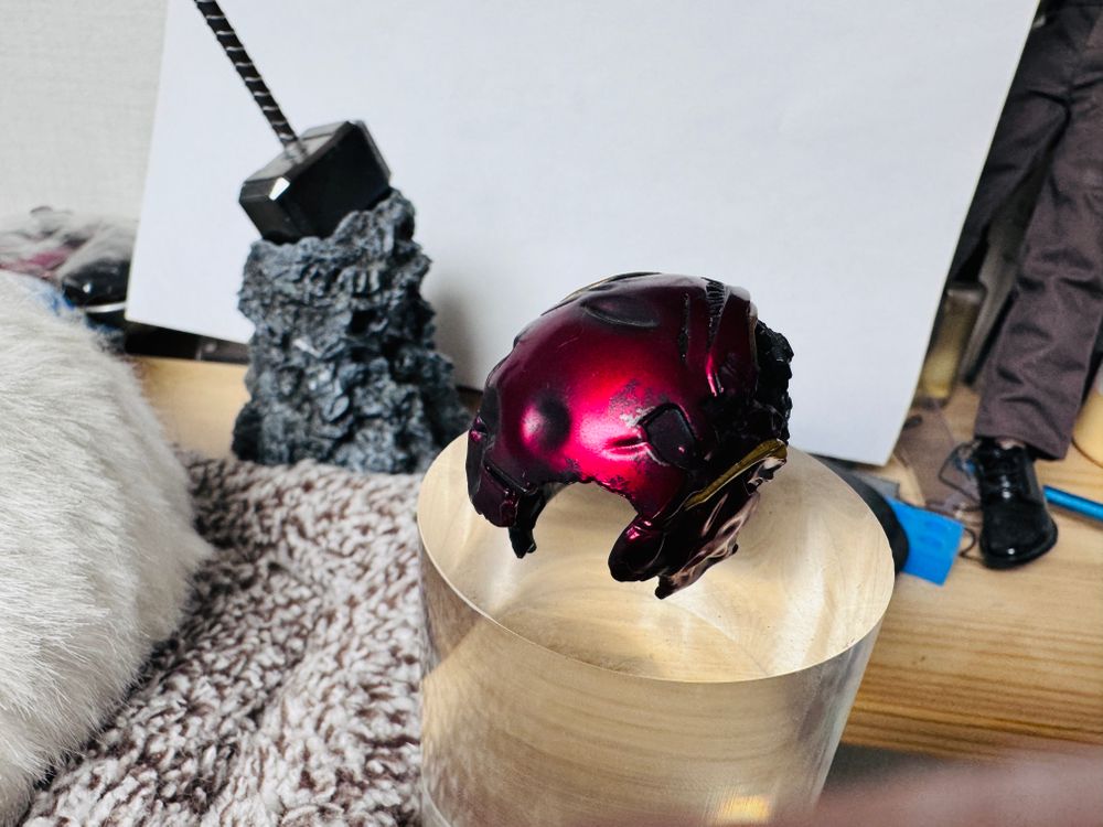 핫토이 마크50 반파 헬멧 (팀 슈트 구성품) 팝니다. 이미지