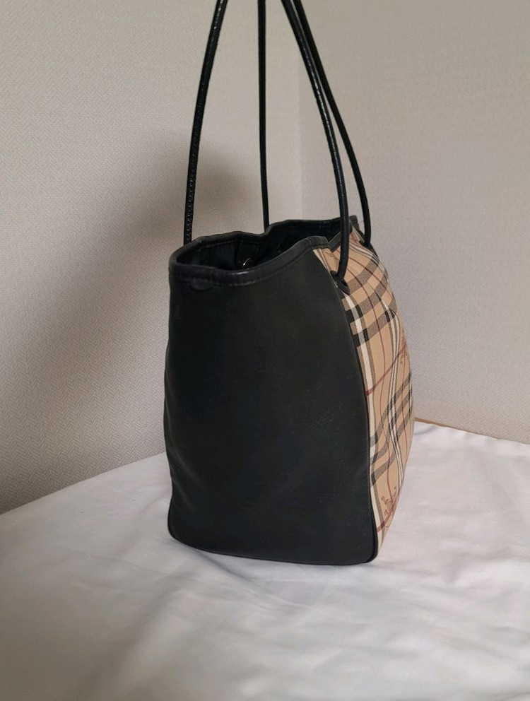 버버리 가방 숄더백,토트백(디올샤넬프라다루이비통구찌셀린느생로랑발렌시아가) 이미지