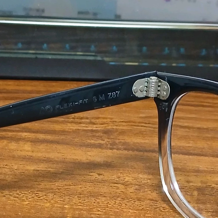 빈티지 American Optical Flexi-Fit 6M 블랙 페이드 안경 이미지