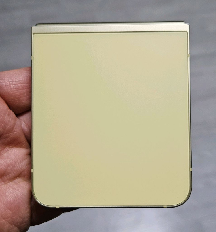 갤럭시 Z플립6 옐로우 256GB 싸게 팝니다. 이미지