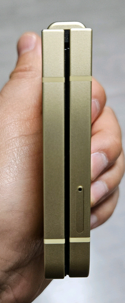 갤럭시 Z플립6 옐로우 256GB 싸게 팝니다. 이미지