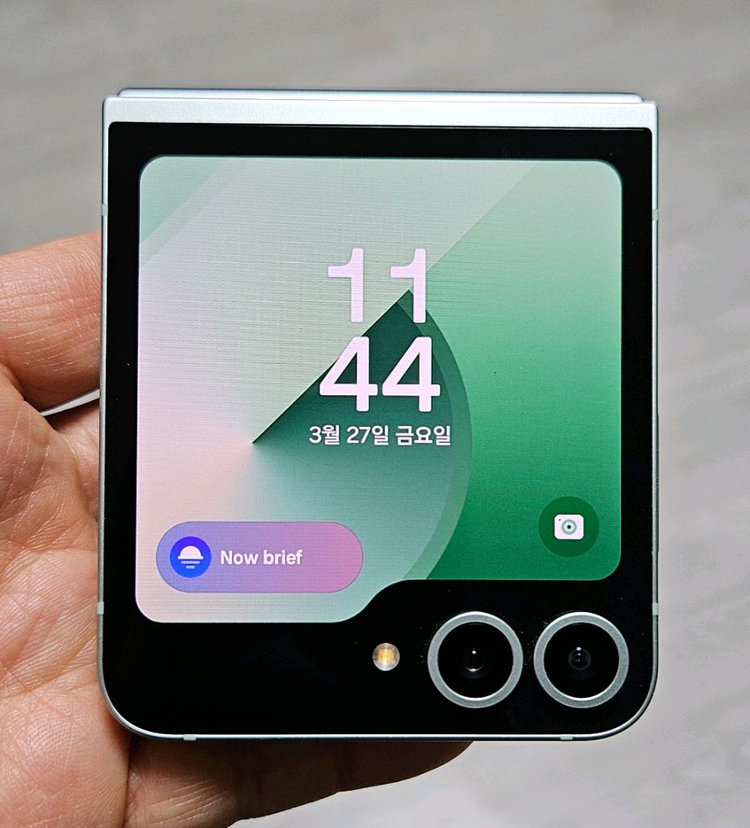 갤럭시 Z플립6 민트 256GB S급 싸게 팝니다. 이미지
