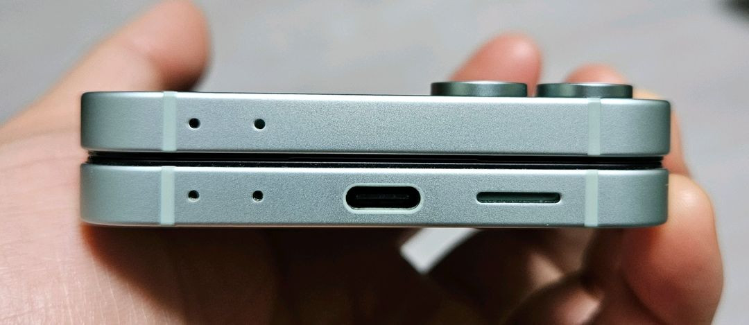 갤럭시 Z플립6 민트 256GB S급 싸게 팝니다. 이미지