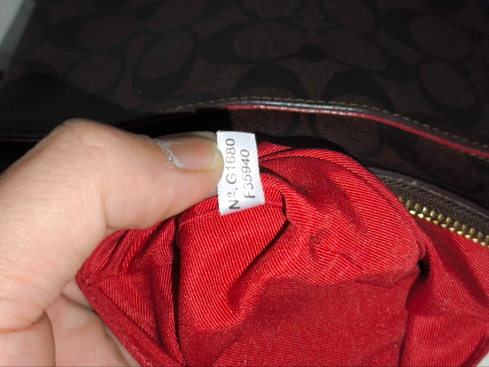 코치 가죽 미니 크로스백 이미지