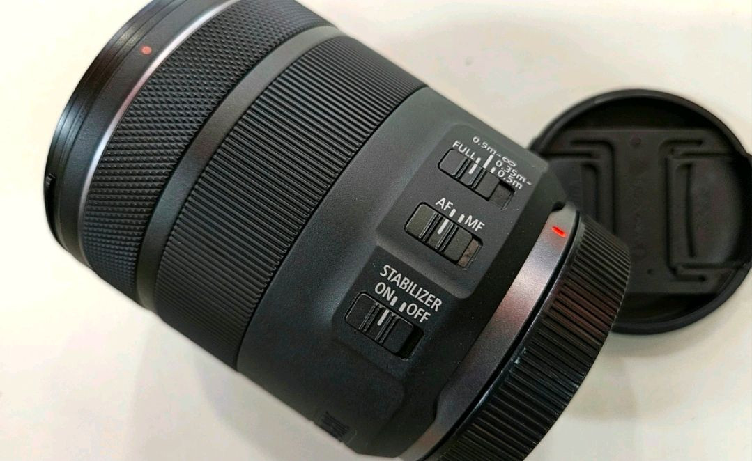 신품급> 캐논 RF 85mm F2 MACRO IS STM 마크로 접사렌즈 이미지
