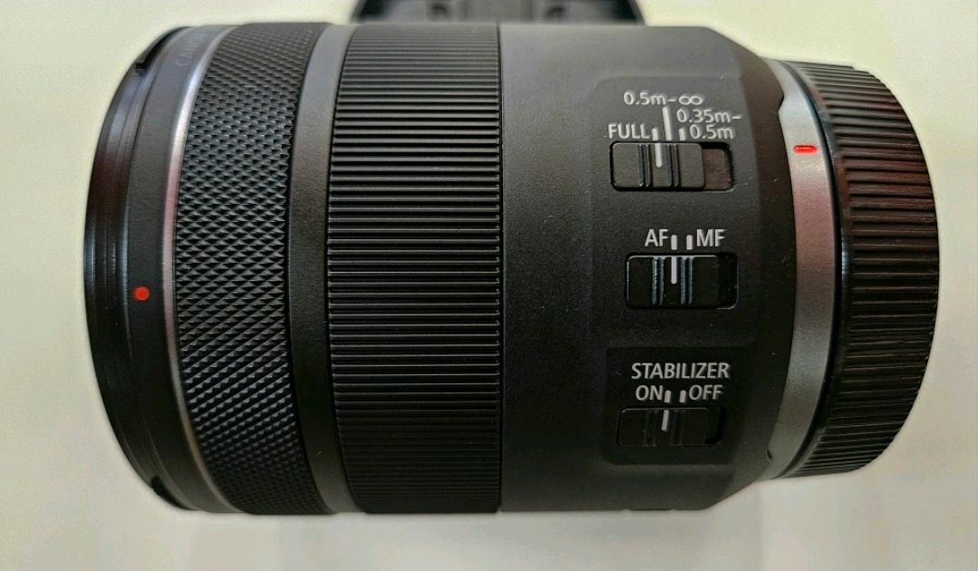 신품급> 캐논 RF 85mm F2 MACRO IS STM 마크로 접사렌즈 이미지