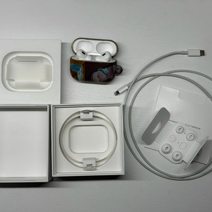 에어팟 프로2 라이트닝 이미지