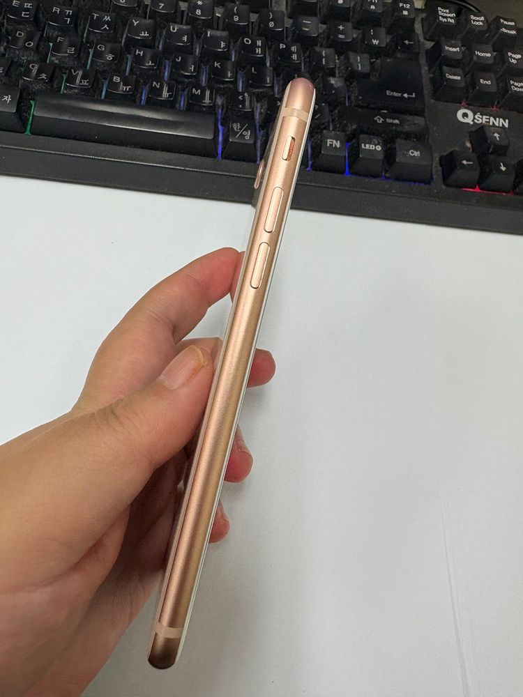 아이폰8 64GB 골드 중고폰 배터리88% 레트로감성 카메라폰 인스타 사진폰 509715 이미지