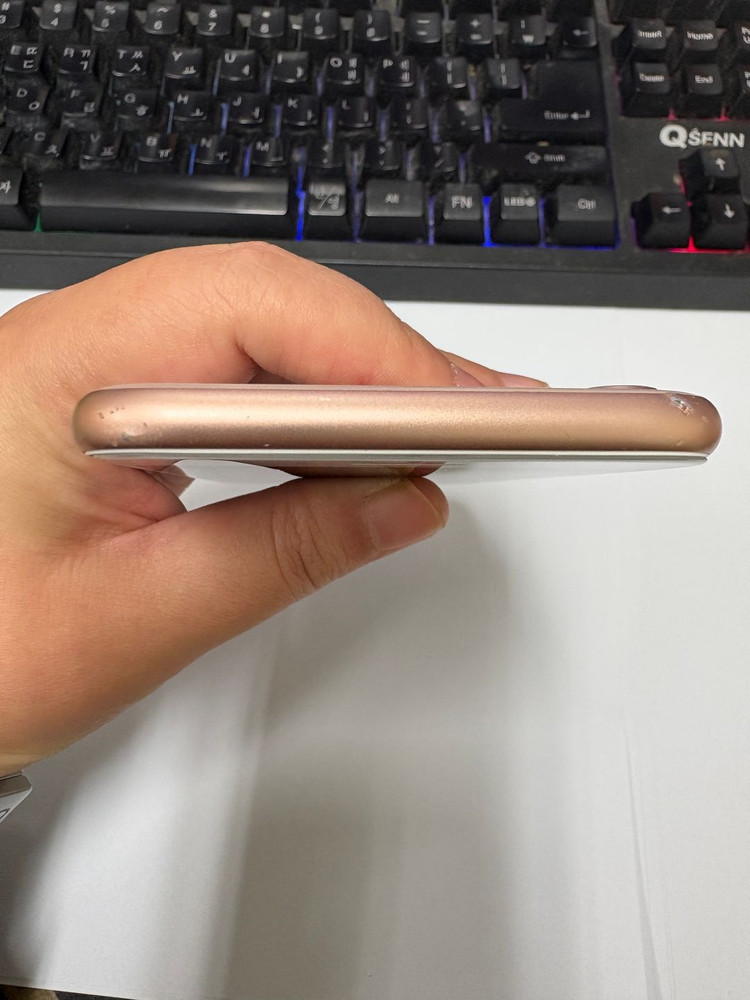 아이폰8 64GB 골드 중고폰 배터리88% 레트로감성 카메라폰 인스타 사진폰 509715 이미지