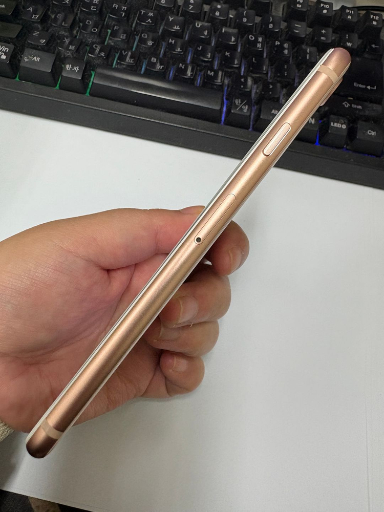 아이폰8 64GB 골드 중고폰 배터리88% 레트로감성 카메라폰 인스타 사진폰 509715 이미지