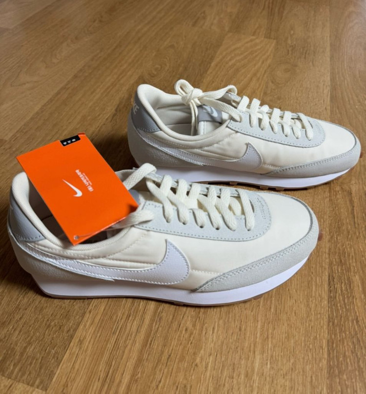 [240 250] 나이키 우먼스 데이브레이크 서밋화이트 운동화 이미지