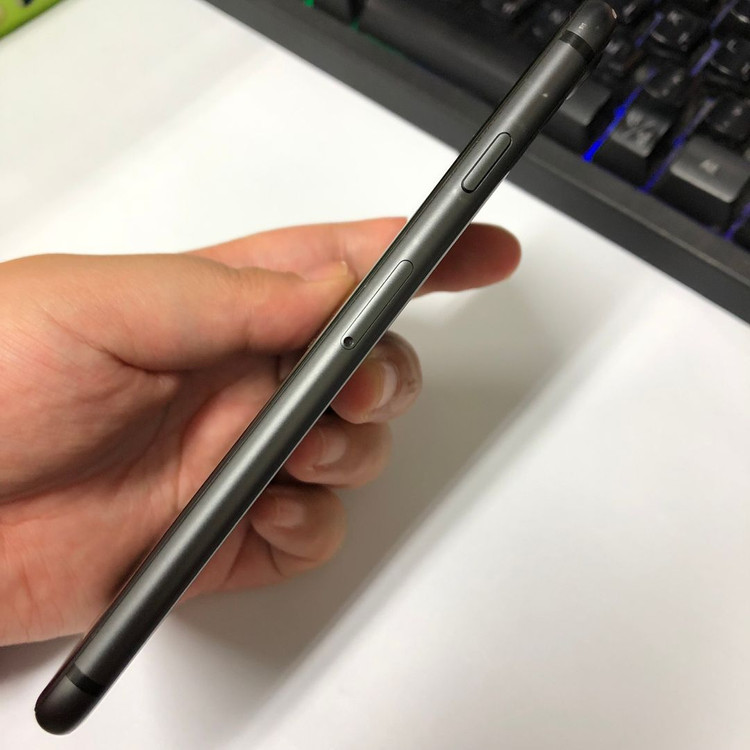 아이폰8 128GB 스그 중고폰 배터리100% (카메라무음) 인스타 사진폰 204063 이미지