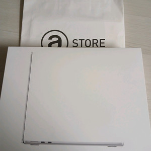 애플 맥북에어 13 M5 실버 미개봉 팝니다. 이미지